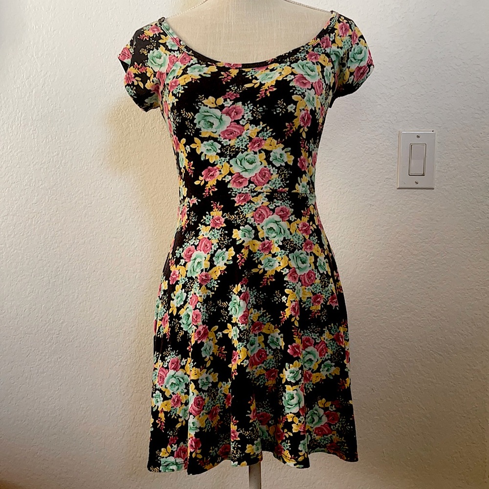 Wet seal black floral midi dress with cross cross back. Size Medium